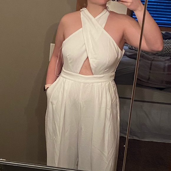 ASOS Edition white criss-cross front/halter jumpsuit with sash tie - Picture 4 of 9